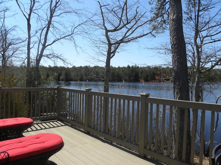 Scenic Lakefront Cabin at Swan Lake Resort