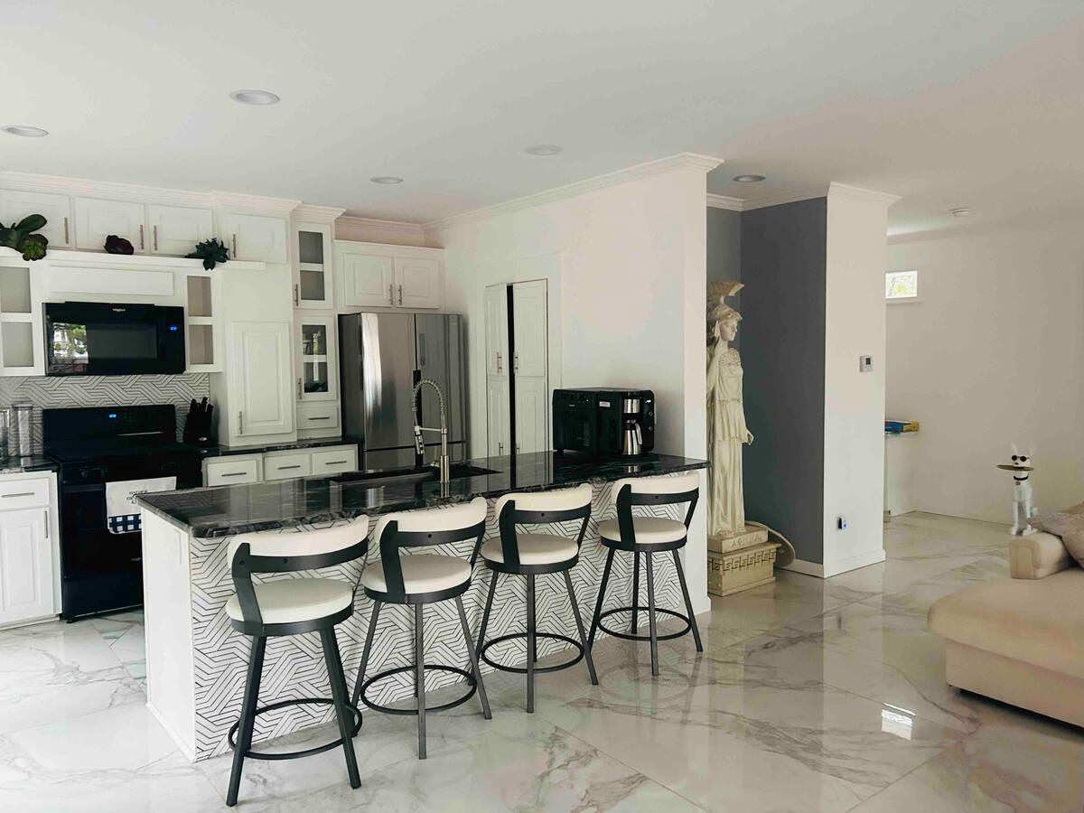 Athena House photo 13